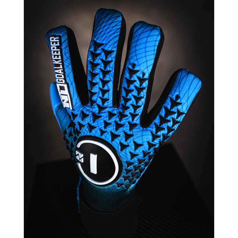 goalkeeper gloves skroutz